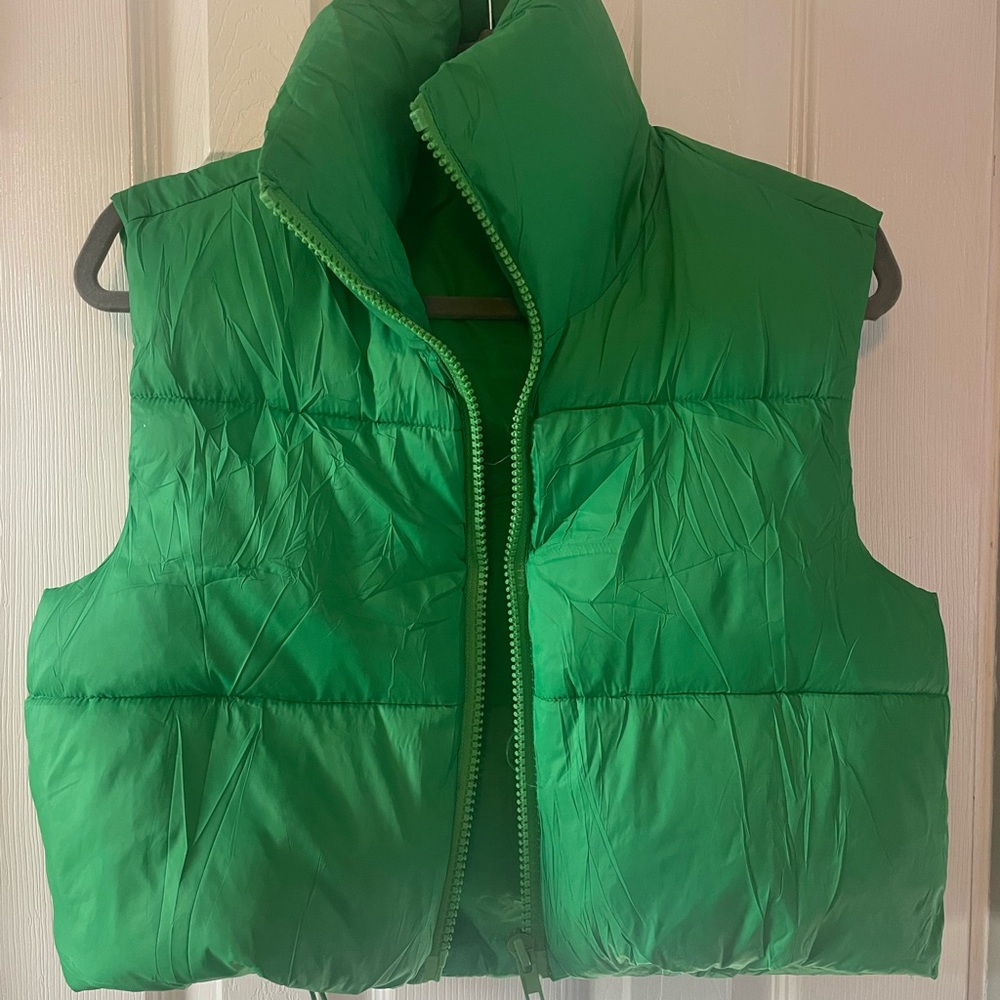 Green Cropped Puffer Vest
